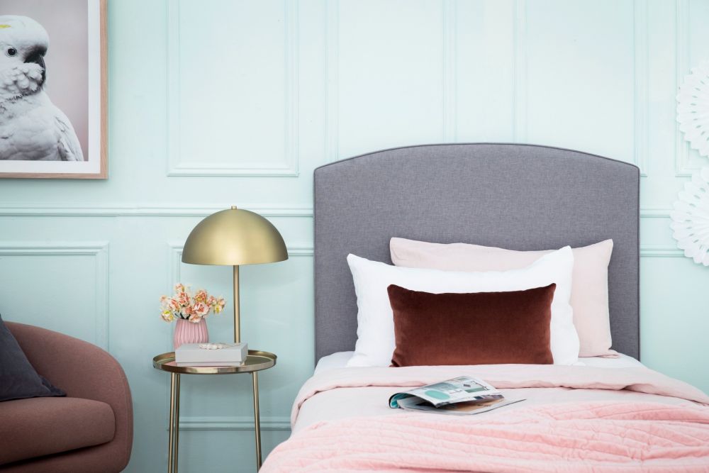 Oakmont Mini Bed