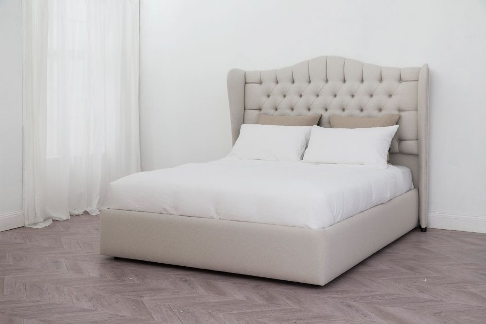 Victoria Bed